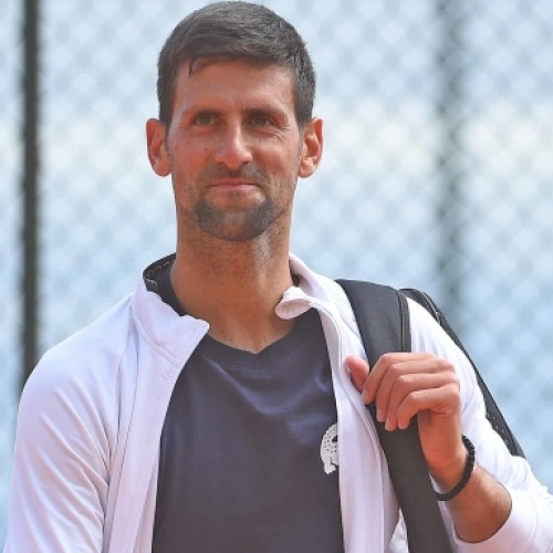 Djokovic phải tiêm vaccine để dự Monte Carlo
