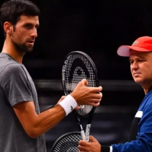 Djokovic ngăn các HLV tiết lộ chuyện riêng